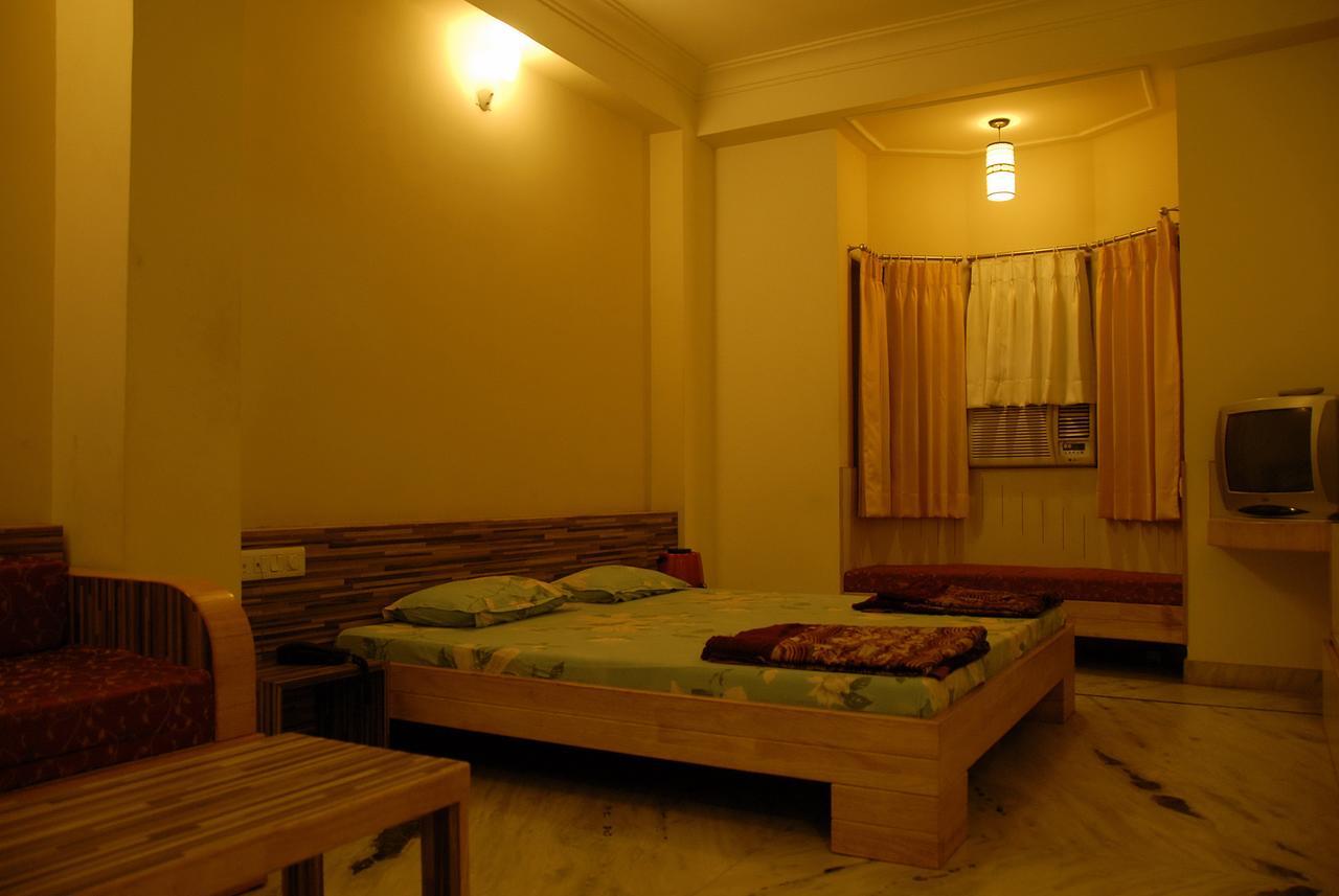 Hotel Vrinda Nathdwara Bagian luar foto