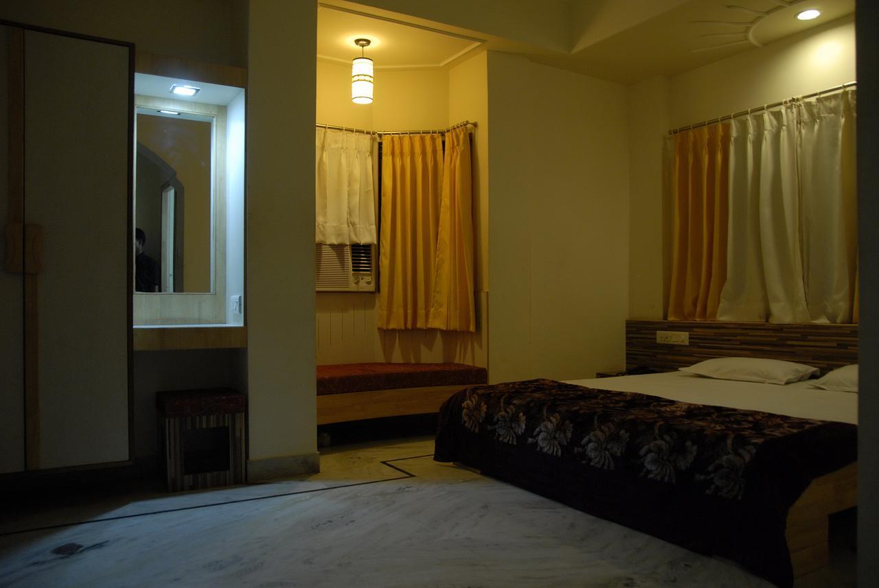 Hotel Vrinda Nathdwara Bagian luar foto