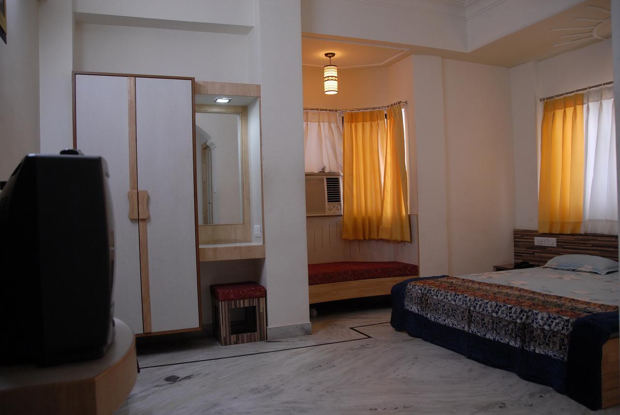 Hotel Vrinda Nathdwara Bagian luar foto